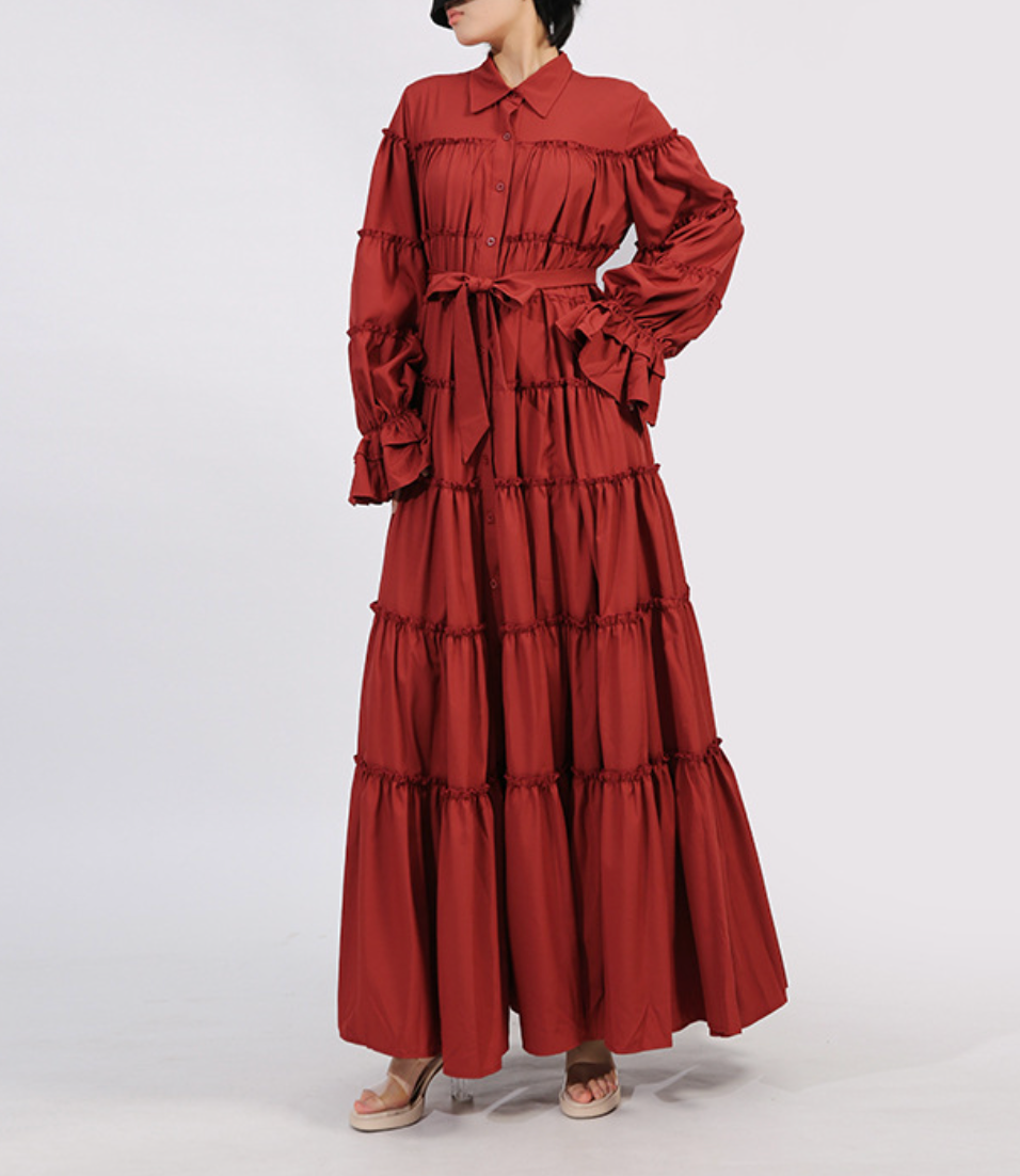 فستان ماكسي متعدد الطبقات بطبعة فنية وأكمام منتفخة - آريا