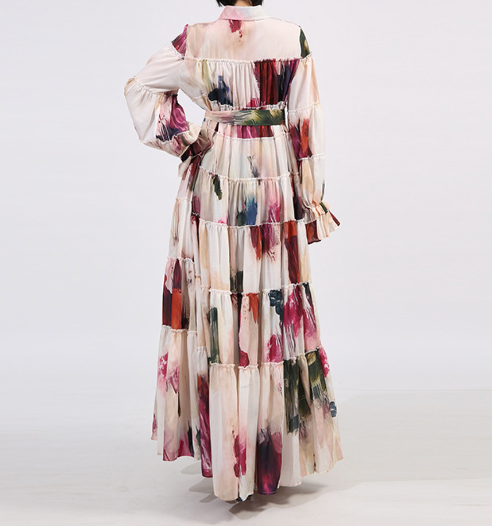 فستان ماكسي متعدد الطبقات بطبعة فنية وأكمام منتفخة - آريا