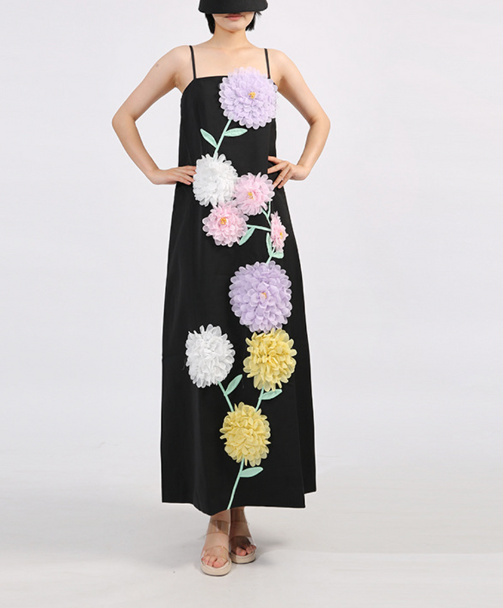 فستان عمودي بحمالات رفيعة مزين بتطريزات زهرية ثلاثية الأبعاد - أرجواني فاتح