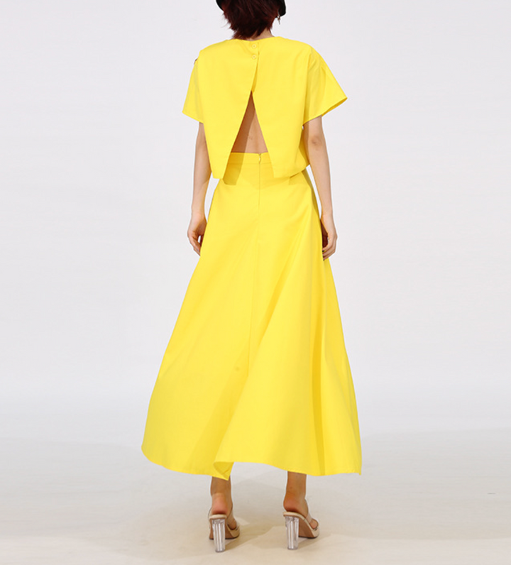 two-piece set with floral appliqué top and flowing skirt – SOLARA