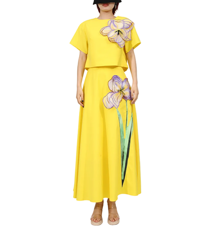 two-piece set with floral appliqué top and flowing skirt – SOLARA
