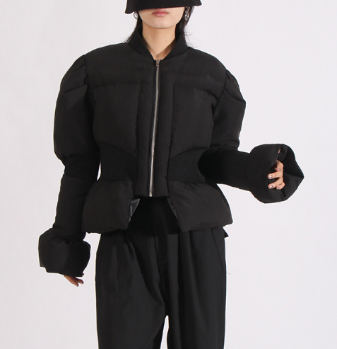 cropped padded jacket with sculpted sleeves – NOIRIX
