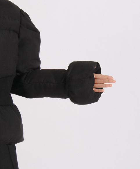 cropped padded jacket with sculpted sleeves – NOIRIX