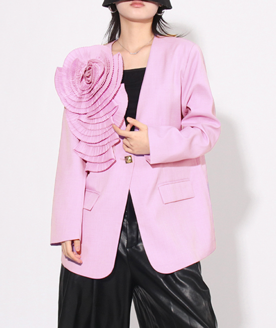 Tailored blazer with oversized floral appliqué – LIMEA