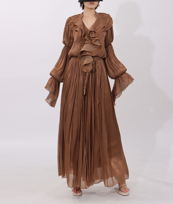 طقم مكون من بلوزة قصيرة وتنورة طويلة من الدانتيل الزهري - أزرق سماوي