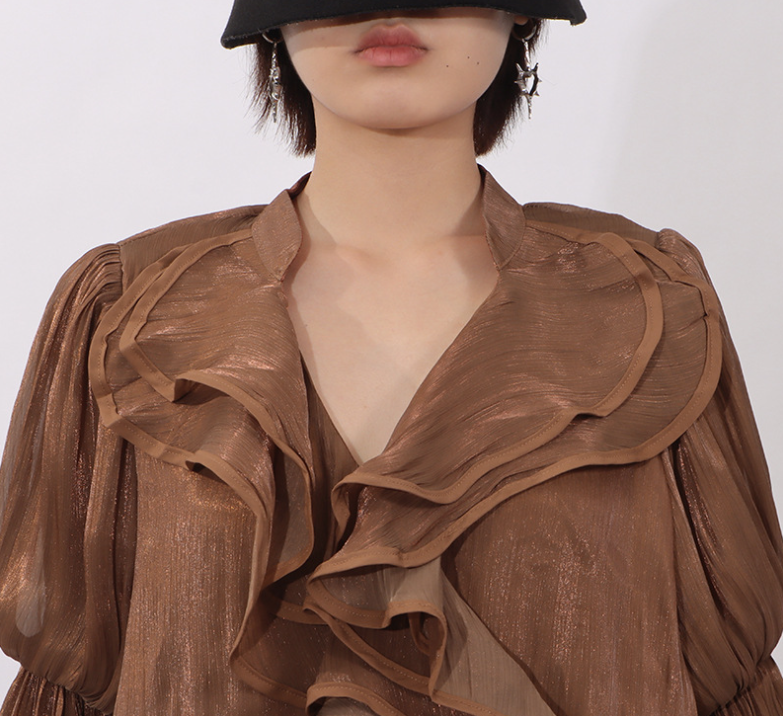 طقم مكون من بلوزة قصيرة وتنورة طويلة من الدانتيل الزهري - أزرق سماوي