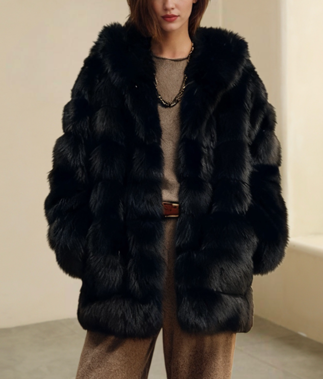 فستان ماكسي أبيض مطرز بحافة مزينة بشراشيب - أزورا