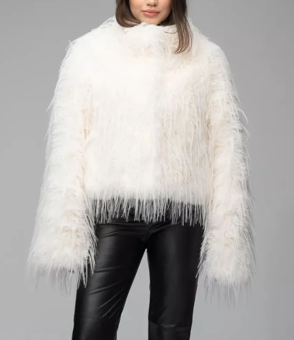 فستان ماكسي أبيض مطرز بحافة مزينة بشراشيب - أزورا