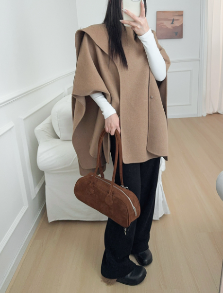 فستان ماكسي أبيض مطرز بحافة مزينة بشراشيب - أزورا