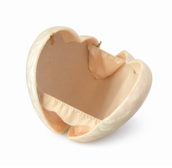 heart-shaped pearlescent clutch with chain handle – AMORE