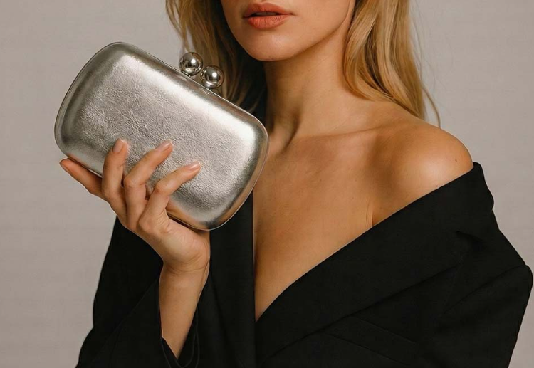 metallic hard-case clutch with ball clasp – LUMINA