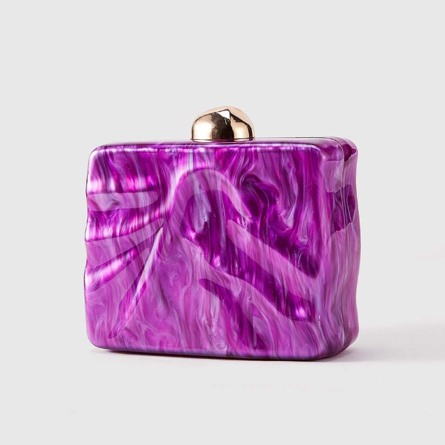 marble-effect hard-case clutch with chain strap – ROSÉA