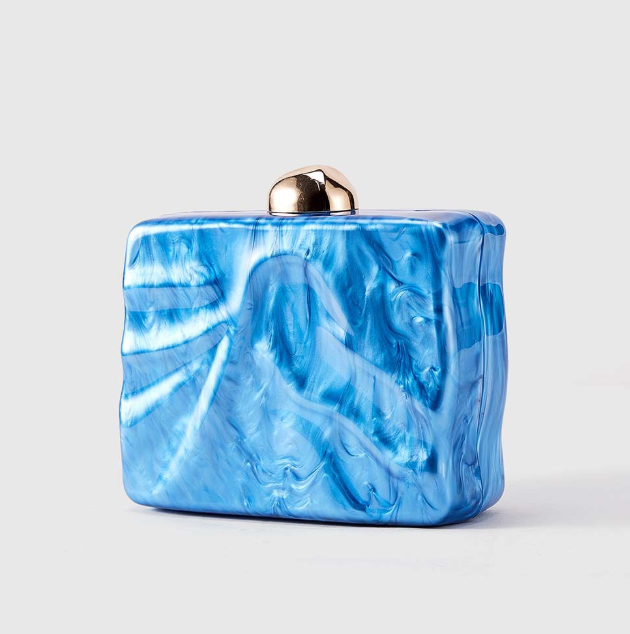 marble-effect hard-case clutch with chain strap – ROSÉA