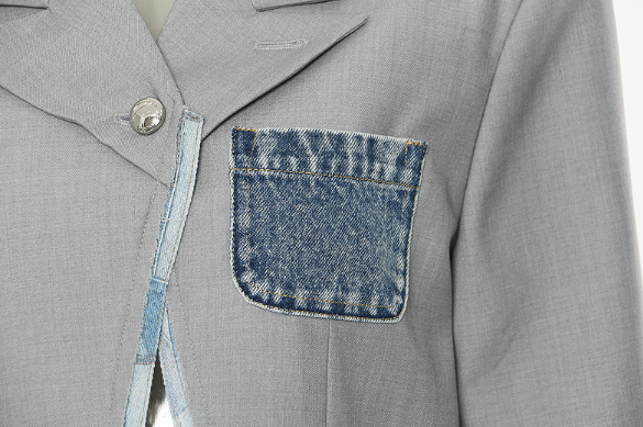 tailored blazer with denim patch pocket and contrast lining – HYBRID