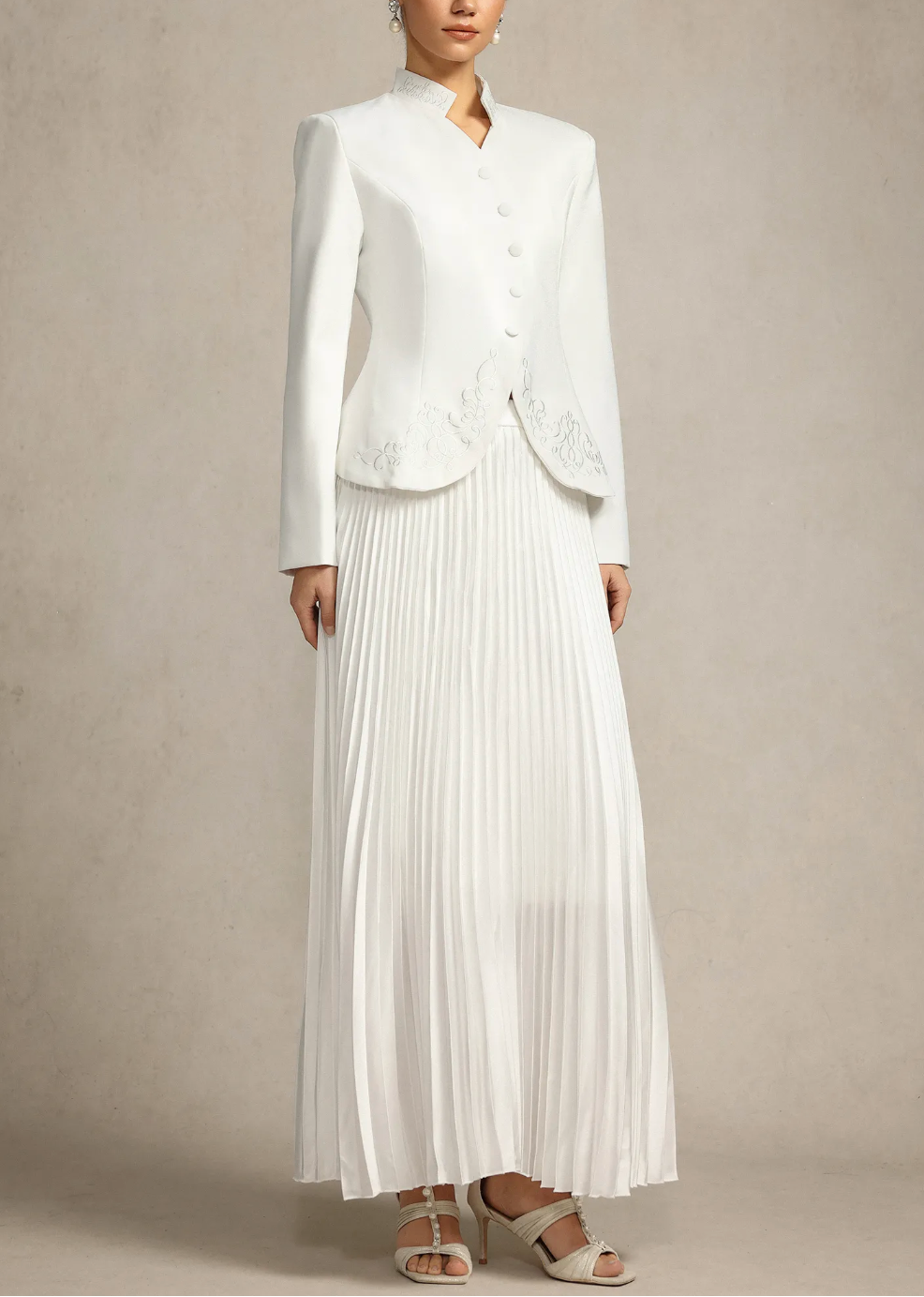 تنورة ماكسي مطوية مع بليزر مطرز – روبينا