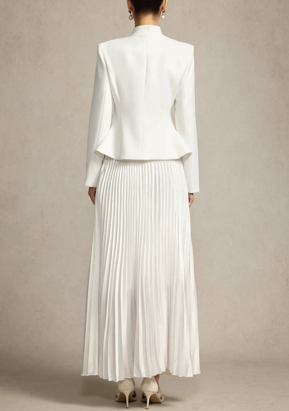 تنورة ماكسي مطوية مع بليزر مطرز – روبينا