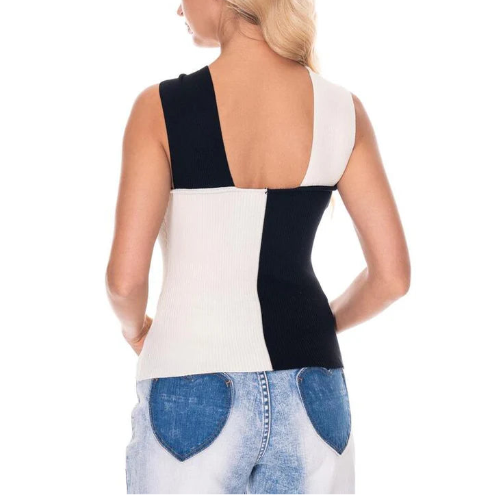 بدلة مصممة خصيصًا بأزرار ذهبية – مارون