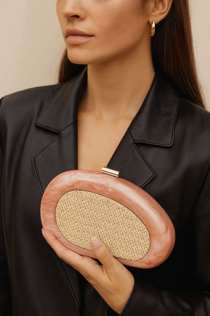 编织藤条手提包，配有双层皮革手柄 – LÉONIE 