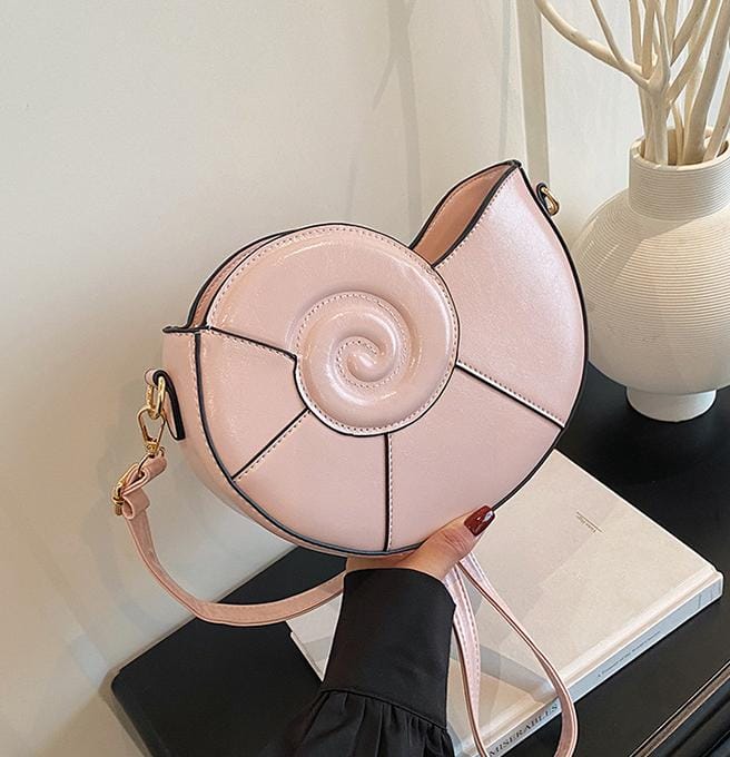 spiral shell crossbody bag with curved design – NAUTILA