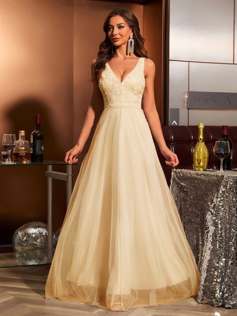 Plissiertes Oberteil mit ausgestellten Ärmeln und Maxirock-Set mit Taillengürtel – Rosiny 