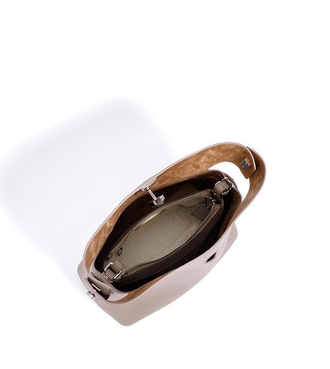 geweven rieten draagtas met dubbele leren handvatten – LÉONIE 