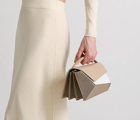 حقيبة كتف جلدية بألوان هندسية متعددة – إيلارا