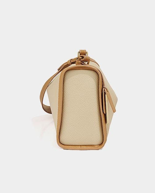 structured pebbled leather shoulder bag with gold accent – LYNRAK