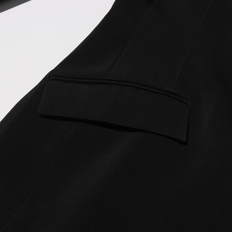 بليزر مصمم خصيصًا بأكتاف مطرزة بالكريستال - فيرونا