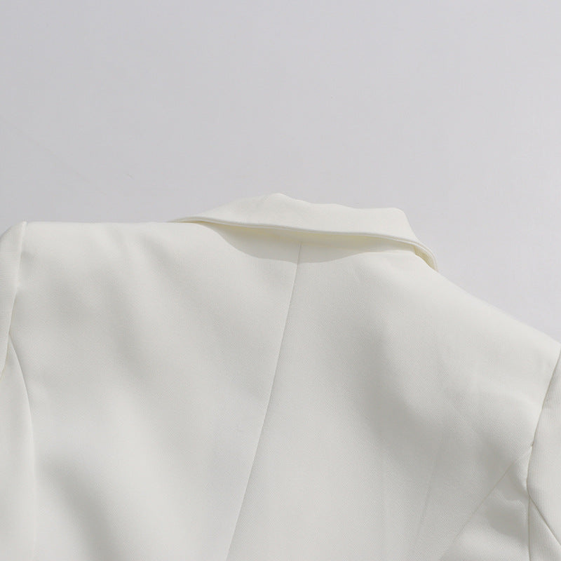 طقم بليزر مصمم خصيصًا ومزين بالترتر - ستيلار