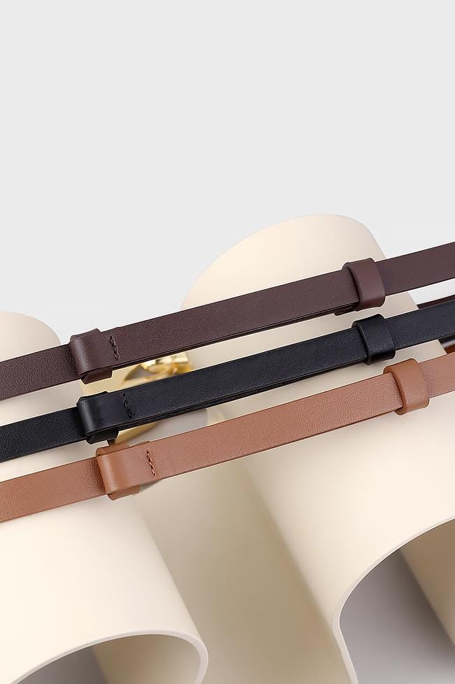 حزام جلدي رفيع بإبزيم ذهبي منحوت - أديل