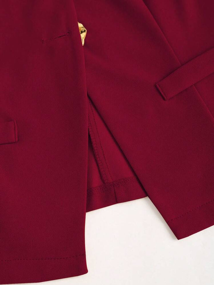 سترة أنيقة بدون أكمام مزينة بأزرار ذهبية منحوتة - فاليري