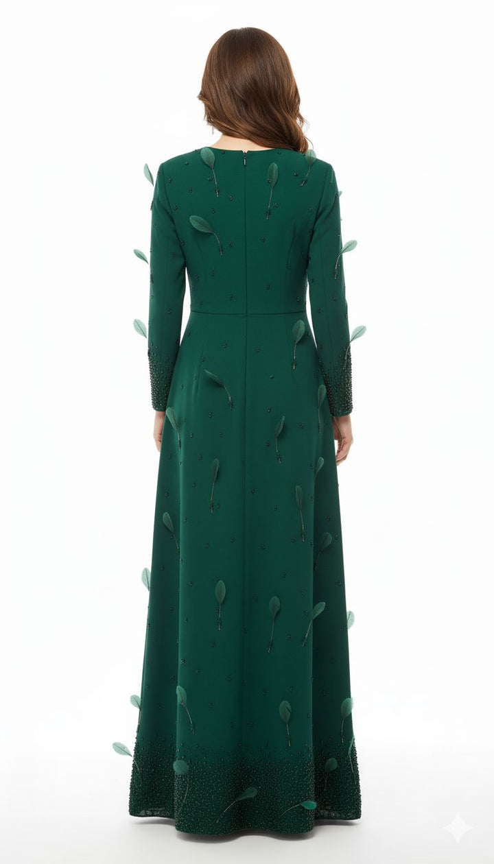 فستان بأكمام طويلة مزين بزخارف أوراق ثلاثية الأبعاد – إميرالديا