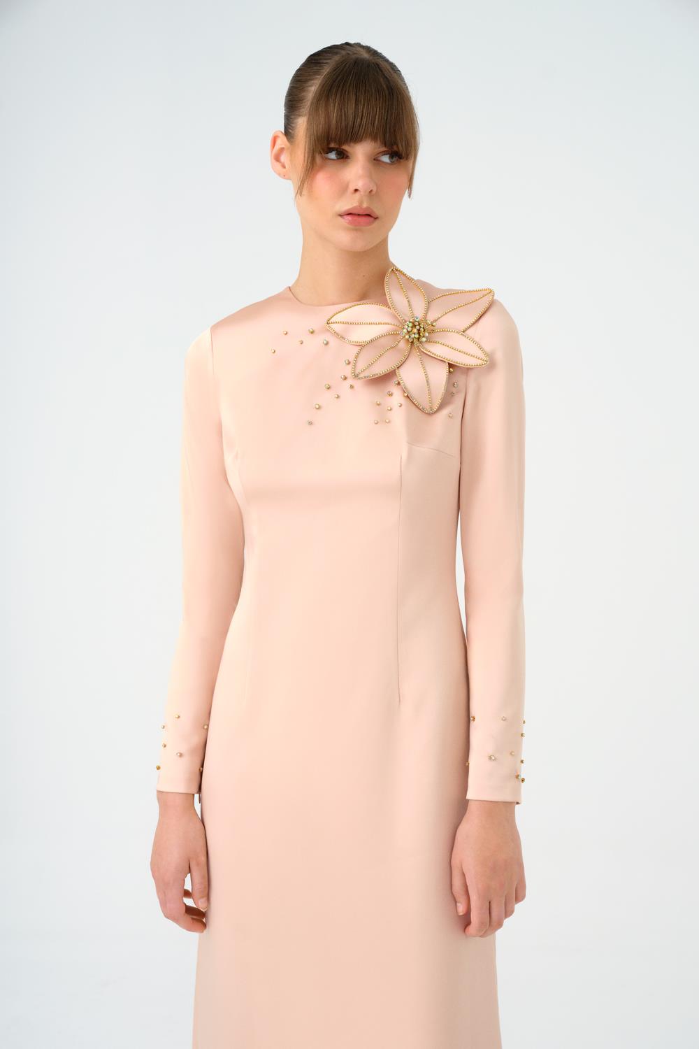 فستان سهرة طويل الأكمام مزين بالزهور - نواريل