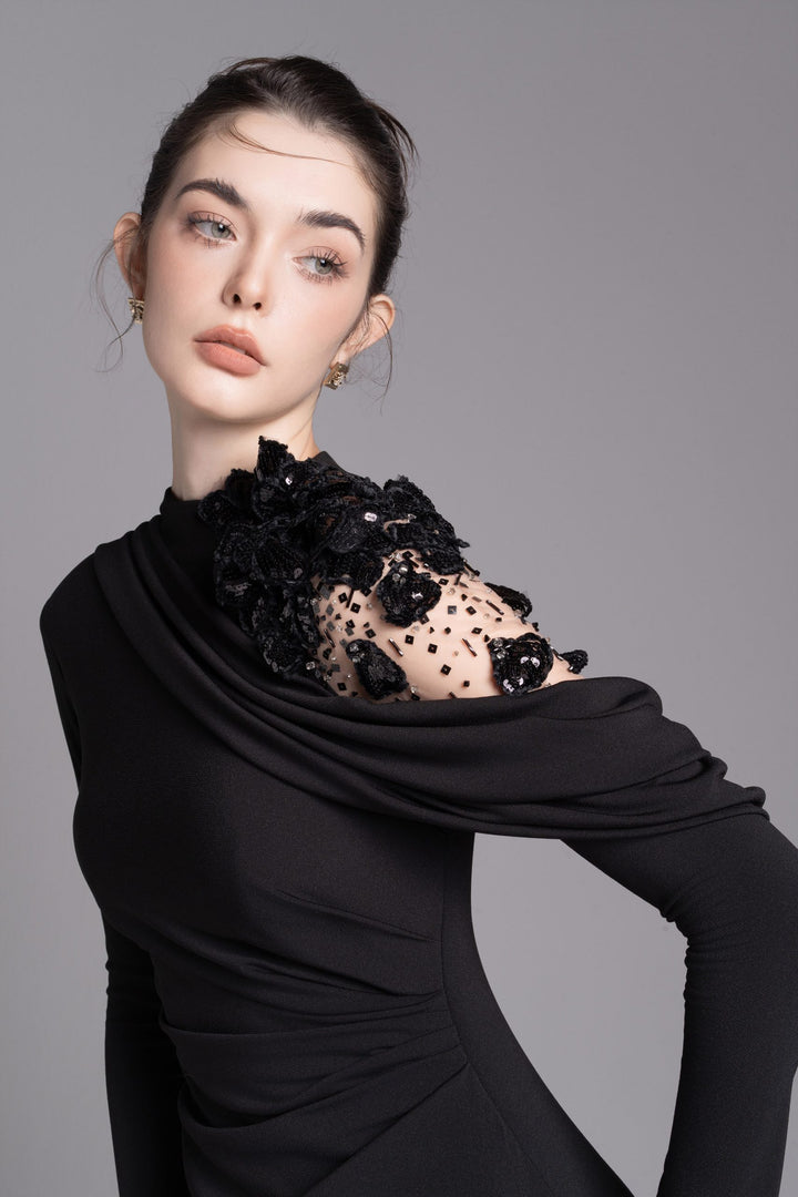 فستان مزين غير متماثل على الكتف – موسيقى ليلية