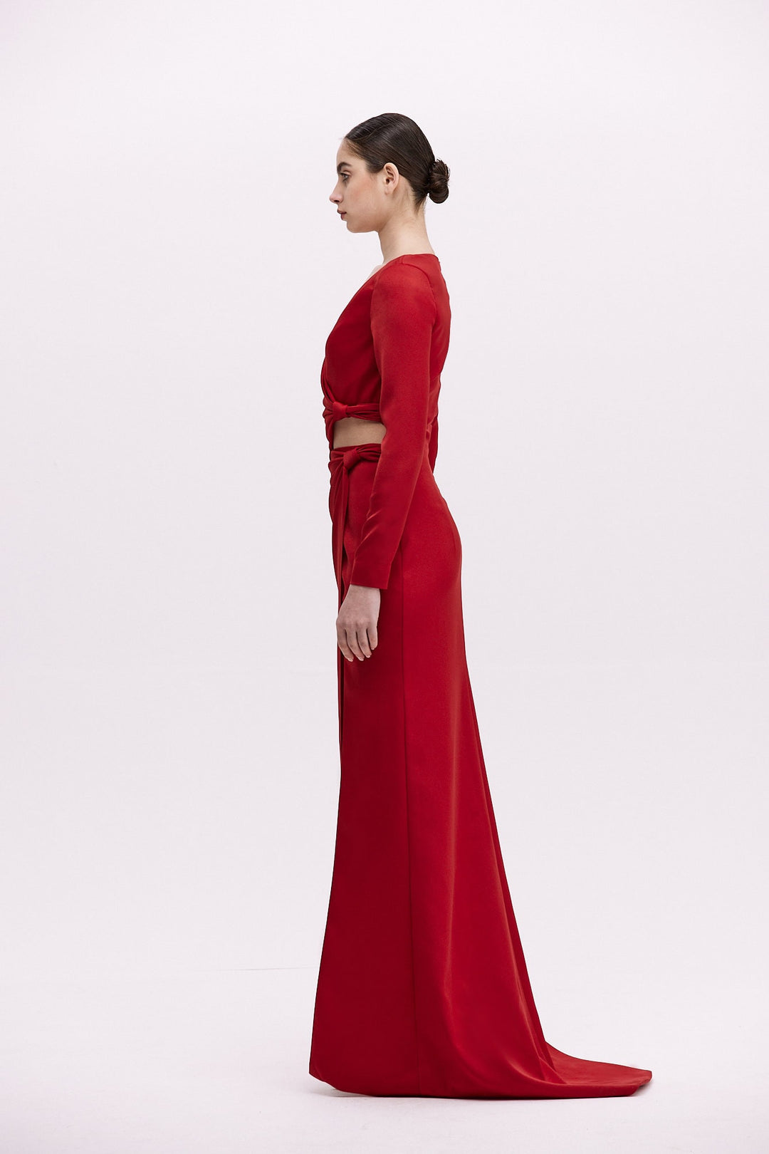 فستان ساتان ملفوف من الأمام مع لفة عند الخصر وفتحة جانبية – روبينا