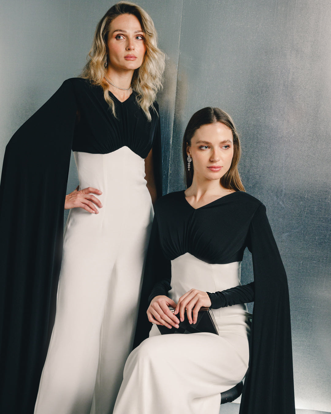 فستان عمودي بلونين بأكمام شفافة منسدلة - نواريل