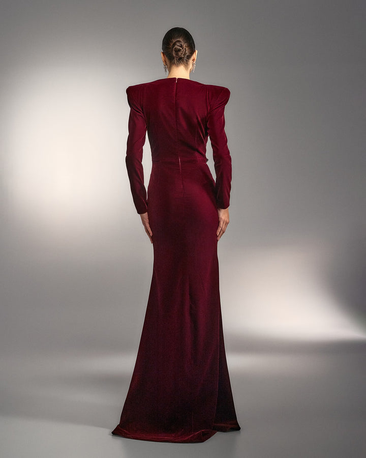 فستان مخملي مزين بزهرة كريستالية – روبينا