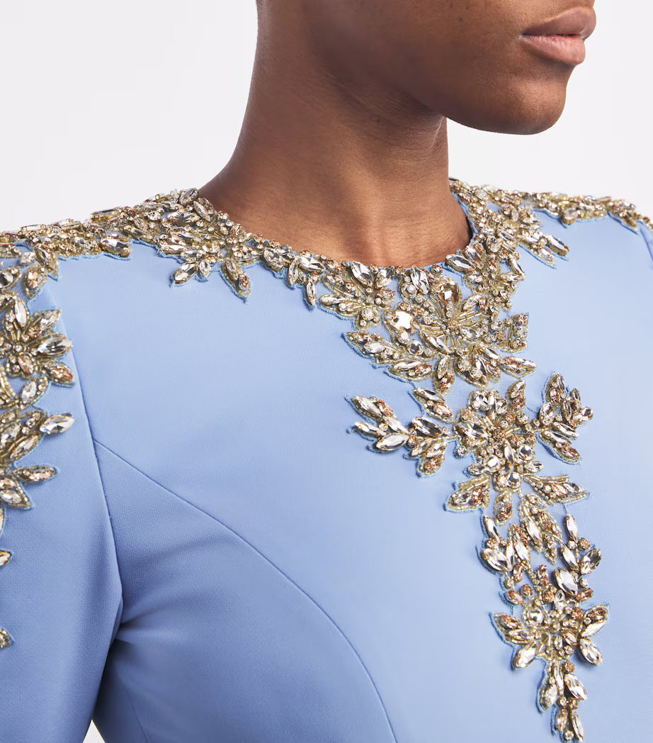 فستان حورية البحر بأكمام طويلة وأكتاف مزينة بالذهب – سيليفير