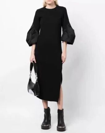 بدلة مصممة خصيصًا بأزرار ذهبية – مارون