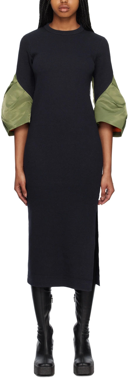 بدلة مصممة خصيصًا بأزرار ذهبية – مارون